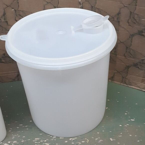 3 pc Tupperware containers - Picture 2 of 4